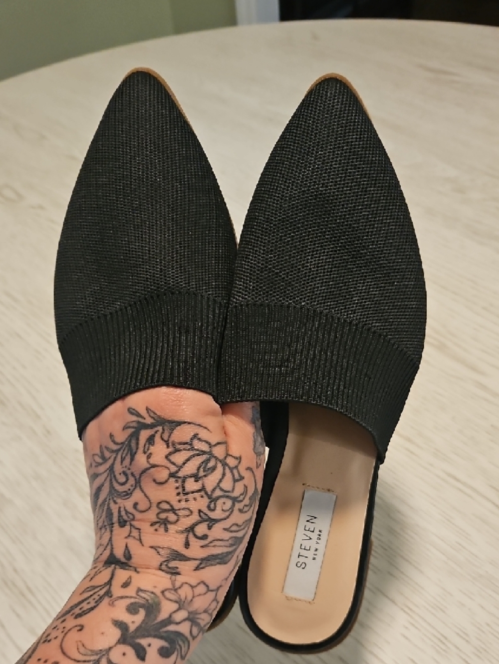 Seven New York Black Knit Pointed Slip-On Mules Size 10,  Like New!! - Picture 12 of 12
